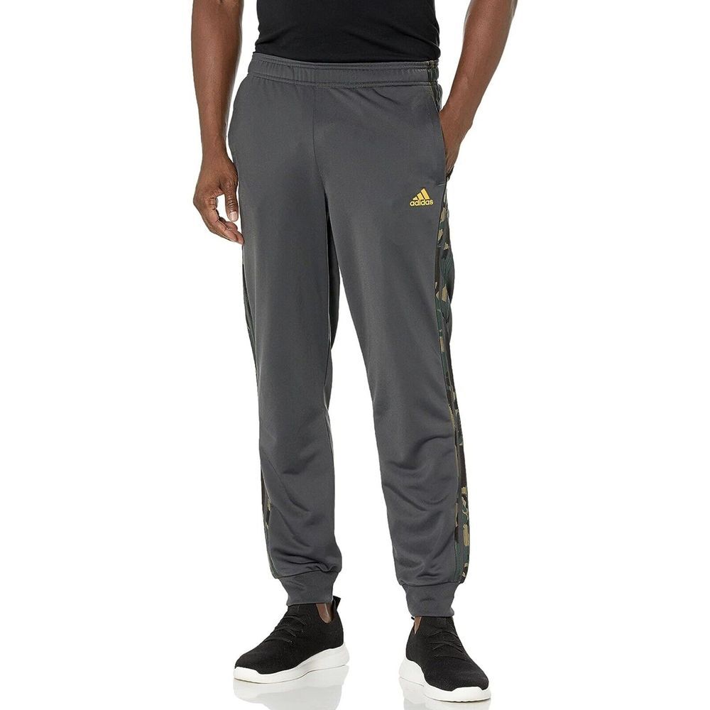 adidas Men's Essentials Warm-Up Tapered 3-Stripes Camo Track Pants H48440 Small